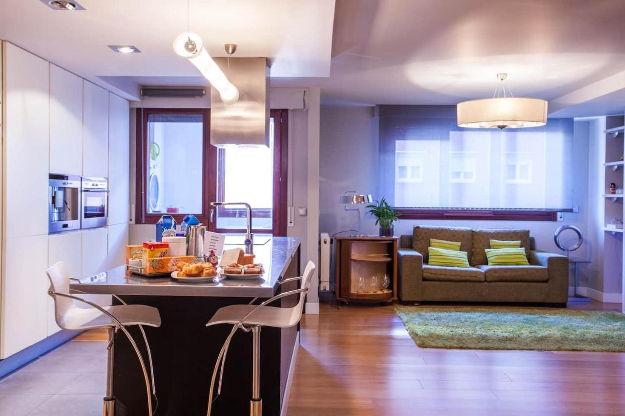 Piso Moderno, Centrico Y Con Garaje Gratis Apartment Bilbao Exterior photo