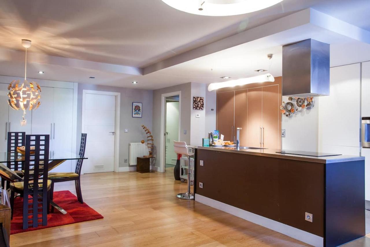 Piso Moderno, Centrico Y Con Garaje Gratis Apartment Bilbao Exterior photo