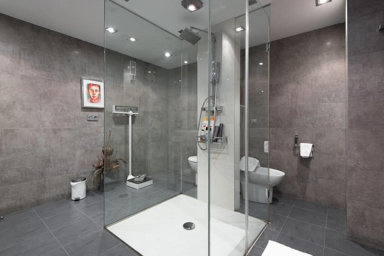 Piso Moderno, Centrico Y Con Garaje Gratis Apartment Bilbao Exterior photo