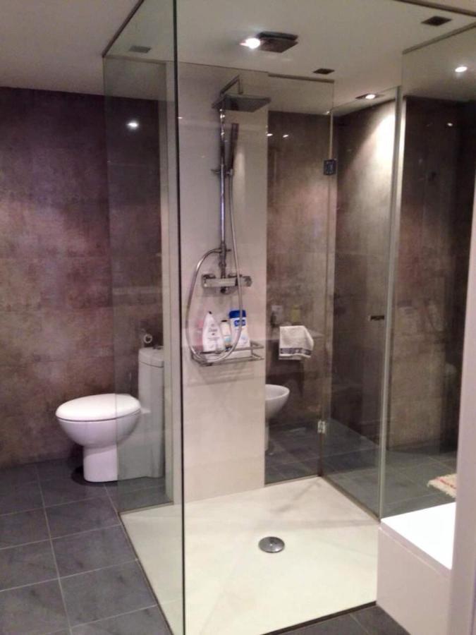 Piso Moderno, Centrico Y Con Garaje Gratis Apartment Bilbao Exterior photo